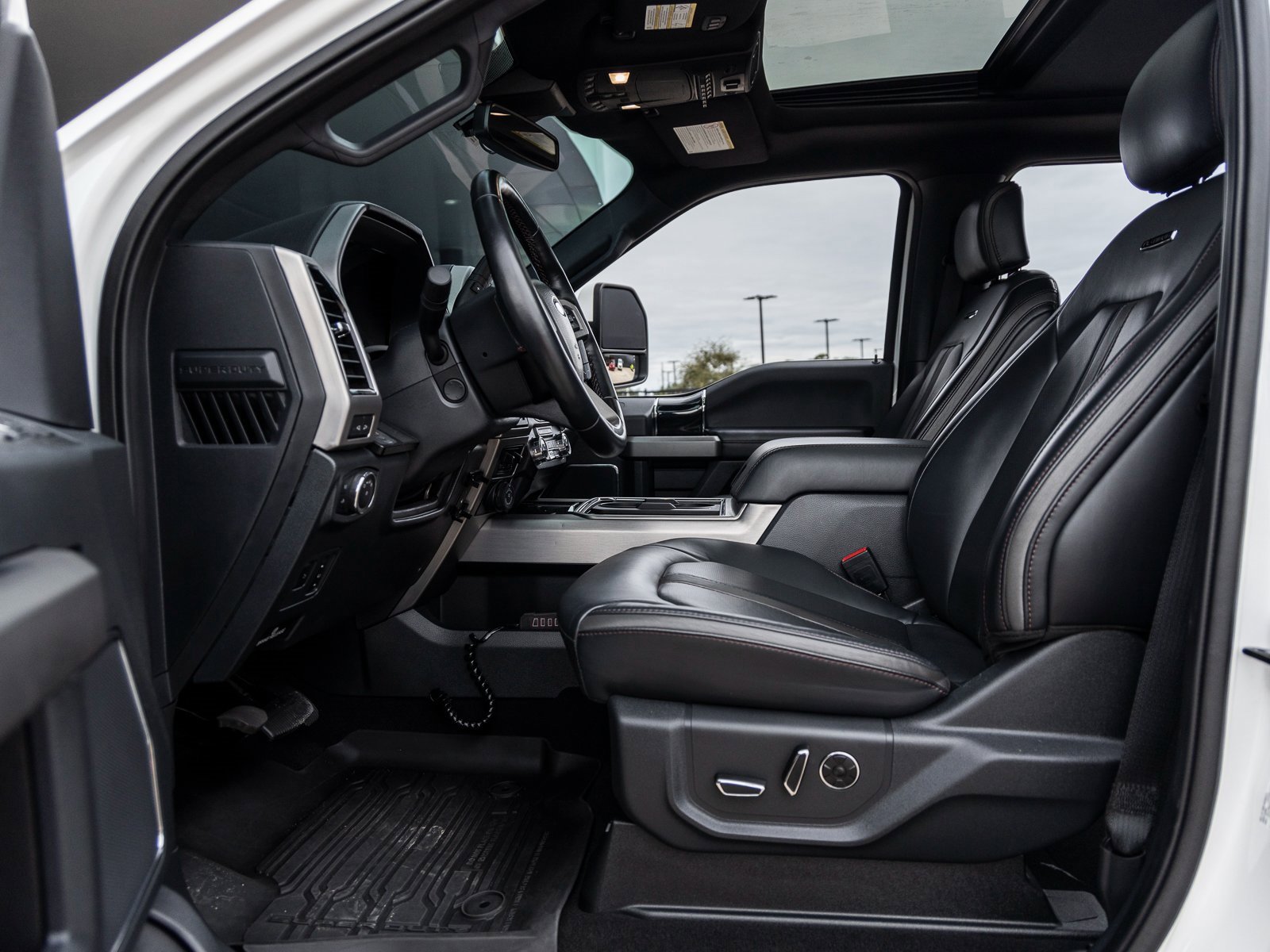 987bfa331acb4a3a8df7fd7d26660352